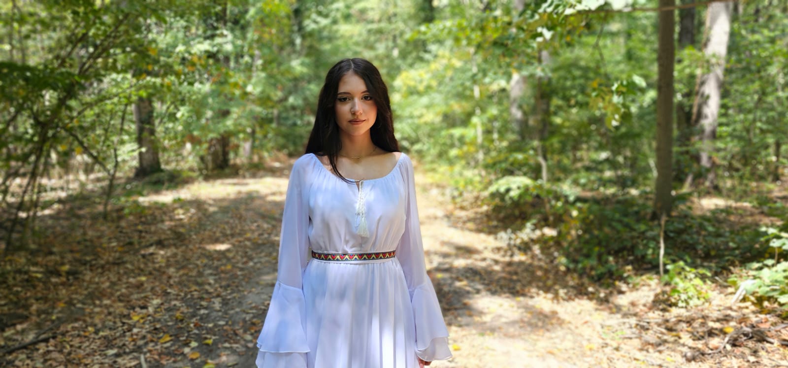 Manuela Sacară – tânăra artistă din Piatra Neamț care cucerește scena muzicală